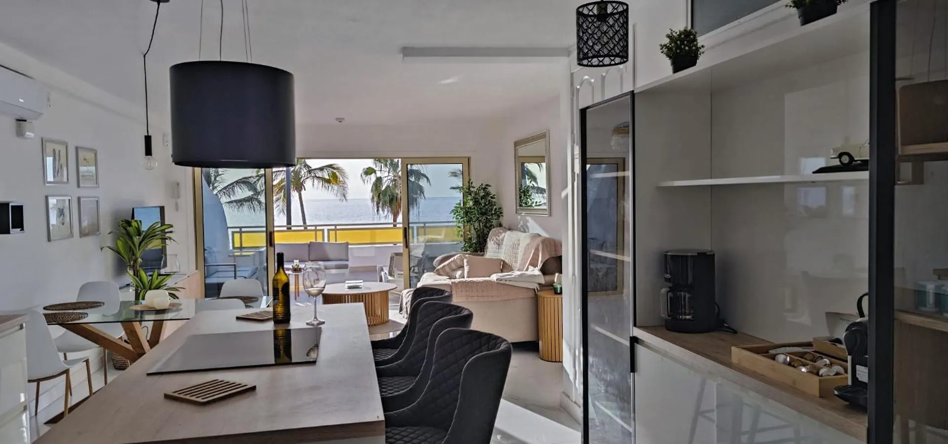 Seafront Playa La Arena Apartment Puerto de Santiago